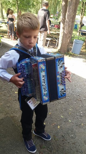 39295038_435170500220127_2802897791968346112_n