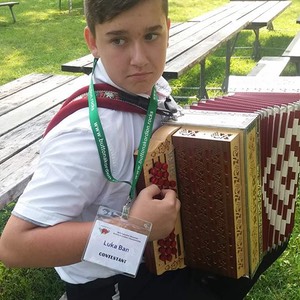39467878_1903473286378569_4718365373903142912_n