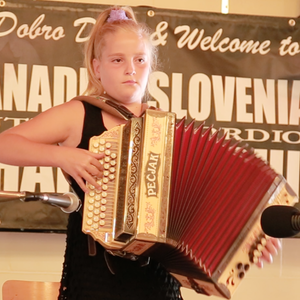 Anja Zelnikar1