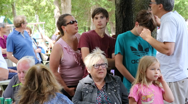 crowd6