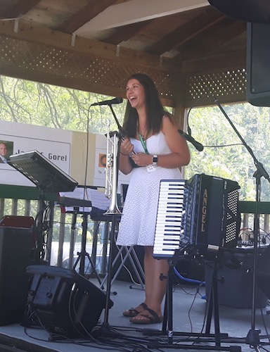 Emcee Melodie Sustar