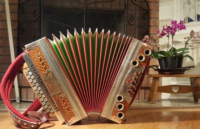 OldAccordion