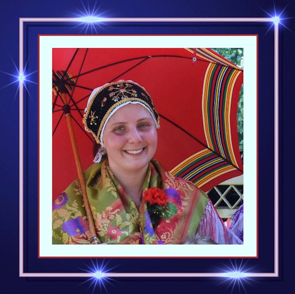 Photo Contestant Adrie Suster1