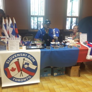 Slovenski Dom Display1